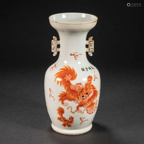 CHINESE RED COLOR AMPHORA, QING DYNASTY