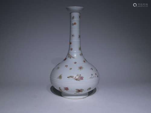 Qianlong Period of Chinese Qing Dynasty  Red Vase