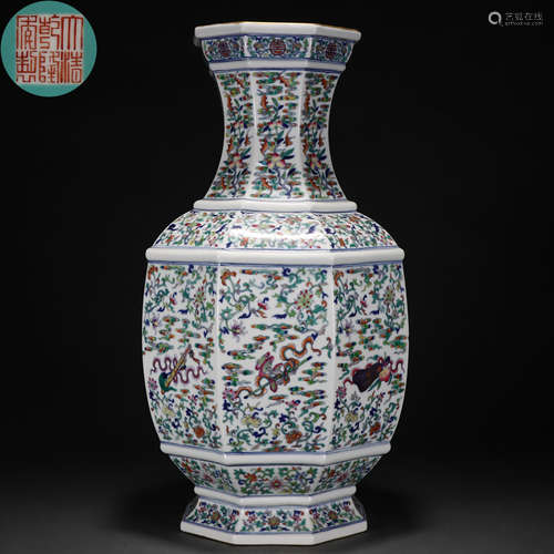 A Chinese Doucai Glaze Octagonal Vase