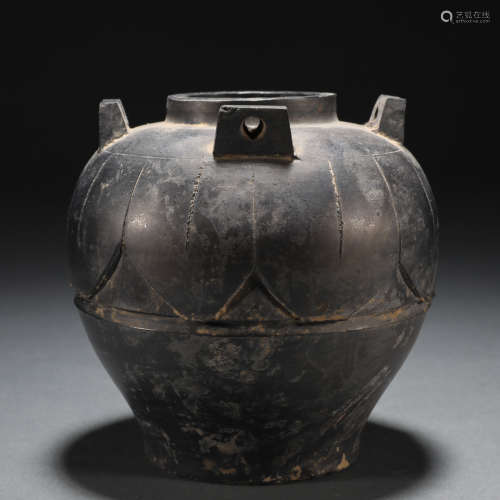 A Chinese Black Pottery Jar