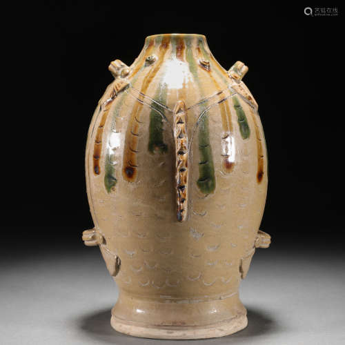 A Chinese Changsha-ware Pottery Vase