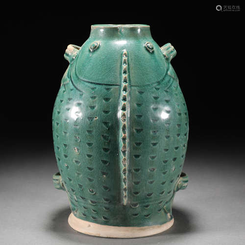 A Chinese Changsha-ware Pottery Vase