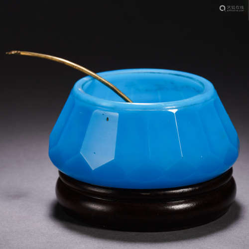 A Chinese Peking Glass Water-pot