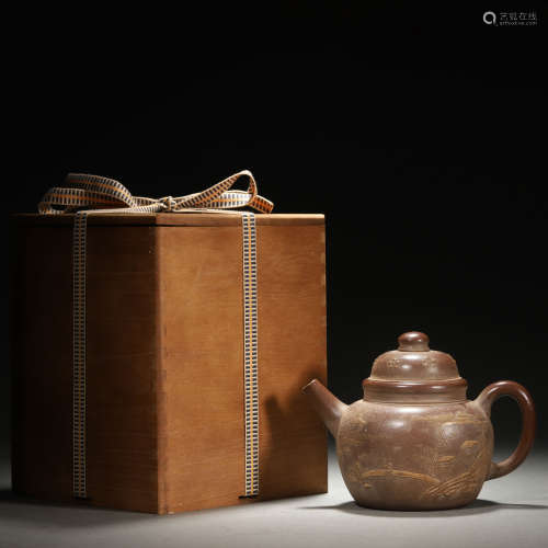 A Chinese Yixing Glaze Teapot