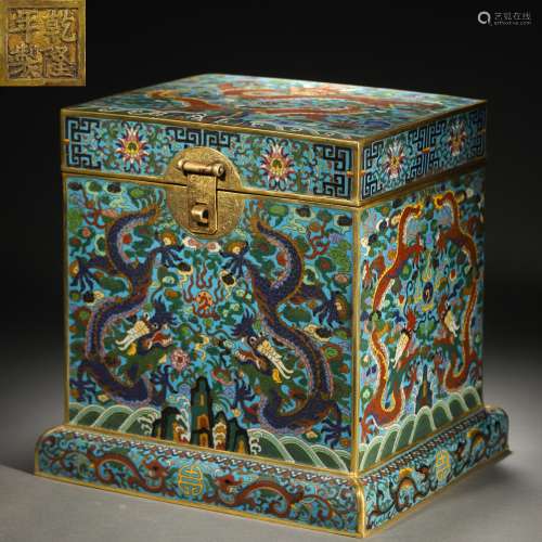 A Chinese Cloisonne Enamel Dragon Box