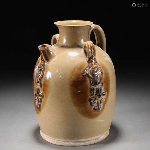 A Chinese Changsha-ware Pottery Ewer