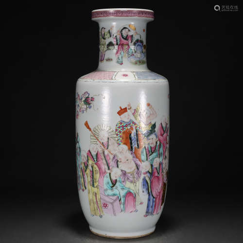 A Chinese Famille Rose Eighteen Arhats Mallet Vase