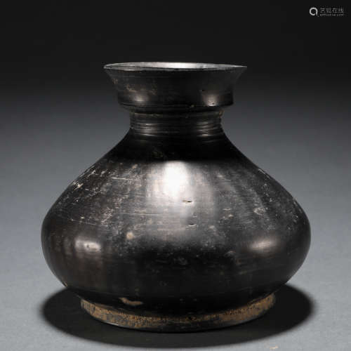 A Chinese Black Pottery Vessel