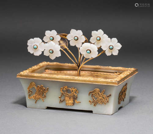 Qing Dynasty Hetian jade flowerpot decoration