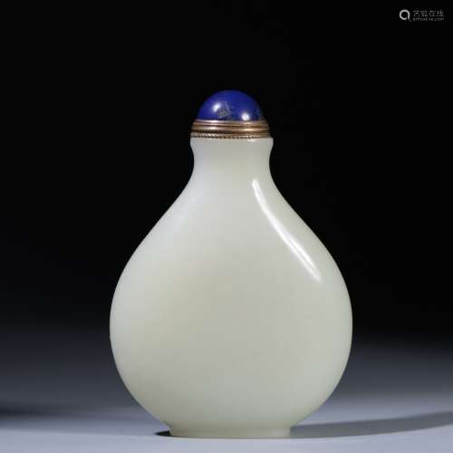 Hetian Jade Sugong snuff bottle