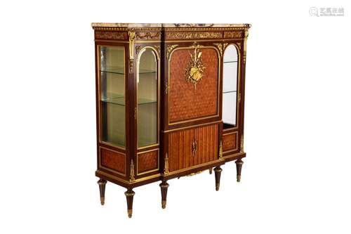 FINE FRNECH ORMOLU MOUNTED VITRINE