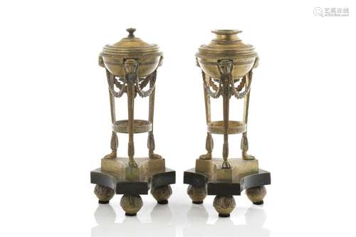 PAIR OF FRENCH EMPIRE BRONZE CASSOLETTE URNS