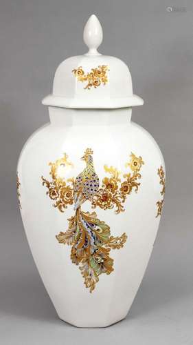 Large lidded vase, Kaiser, Staffels