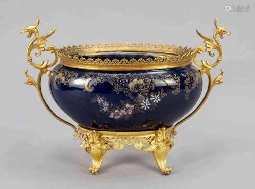Oval bowl / jardiniere, Historicism
