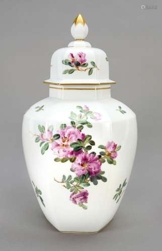 Large lidded vase, Meissen, mid-20t