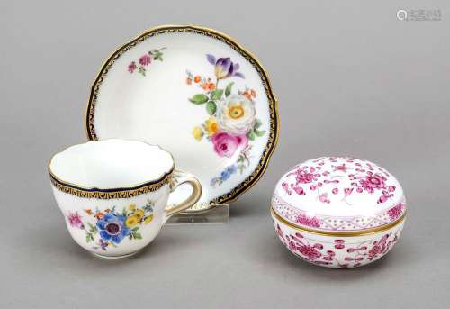 Lidded box and demitasse with sauce
