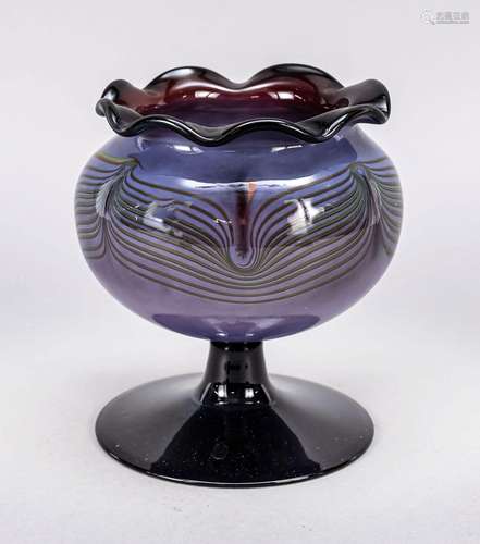 Footed bowl, Eisch glassworks, Frau