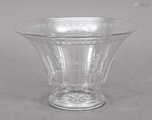 Round bowl, 20th century, funnel sh