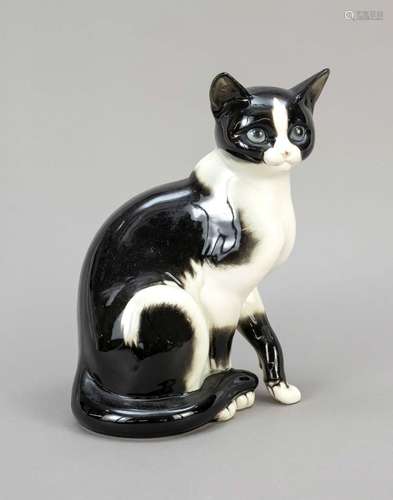 Sitting cat, Goebel, Oeslau, 1970/8