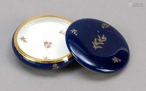 Small lidded box, Sevres, mark 1940