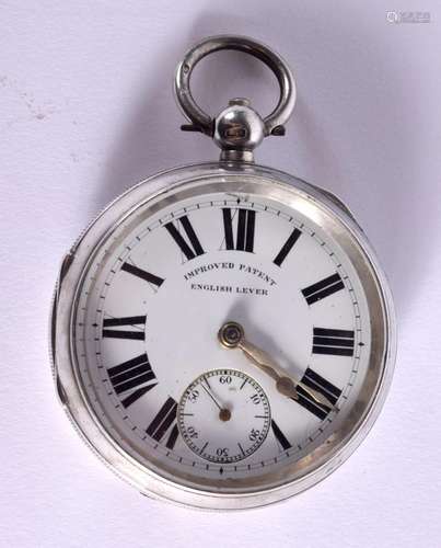 A SILVER POCKET WATCH Hallmarked Chester 1902. Dial 5.6cm, w...