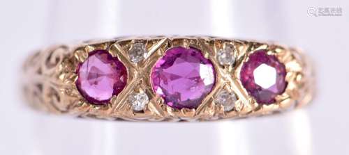 A 9CT GOLD AND RUBY RING. Stamped 375, Size O, weight 2.68g