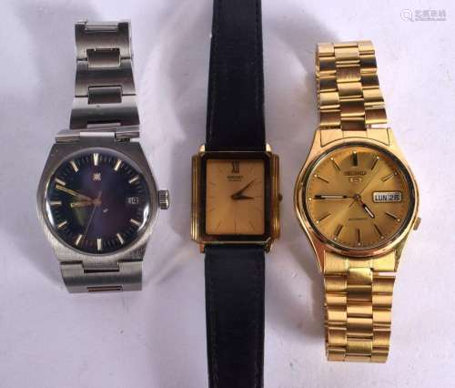 TWO VINTAGE SEIKO WATCHES TOGETHER WITH A TISSOT WATCH. Larg...