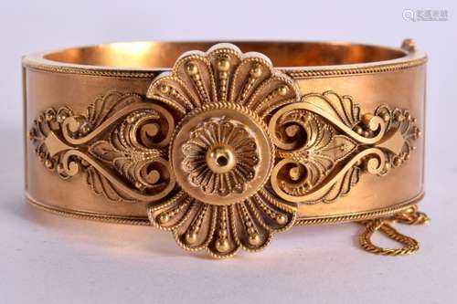 A HIGH CARAT VICTORIAN GOLD BANGLE. Internal diameter 5.5cm ...