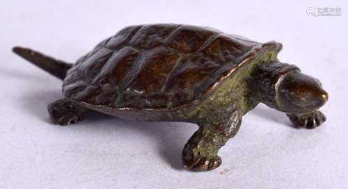 A MINIATURE BRONZE TURTLE. 1.5cm X 5.7cm X 3cm, weight 58.3g