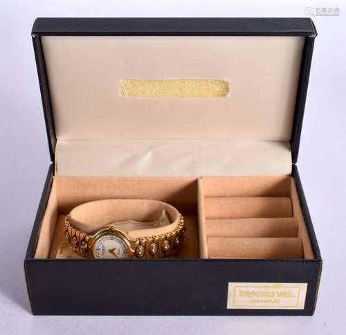 A BOXED RAYMOND WEIL TOSCA 9941 18K GOLD PLATED LADIES LUXUR...