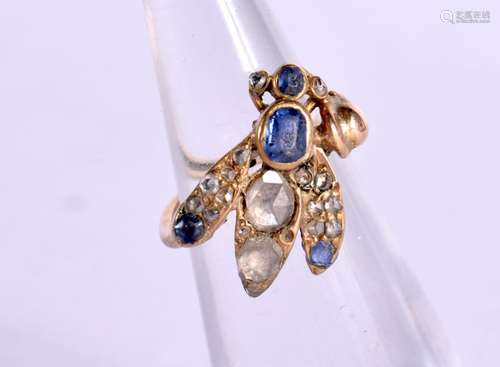 AN 18CT DIAMOND AND SAPPHIRE FLY RING. Size G, weight 2.8g