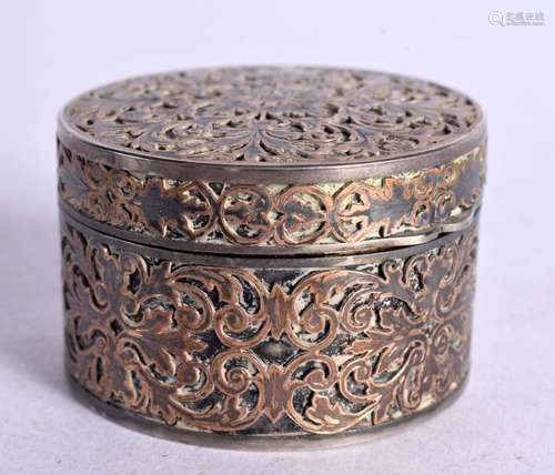 A NIELLO PILL BOX WITH A GILT INTERIOR AND FITTED MIRROR IN ...