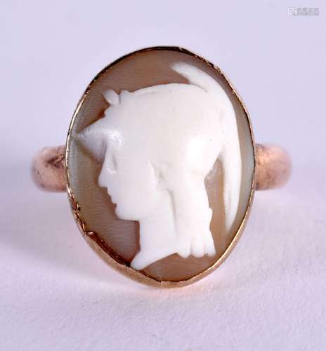 A 9CT GOLD CAMEO RING. Size V, weight 6g