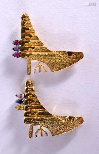 TWO ABSTRACT SILVER GILT BROOCHES. Stamped 925, 4.6cm x 4cm,...