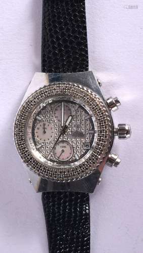 A FASHION WATCH. Dial 4.3cm incl crown