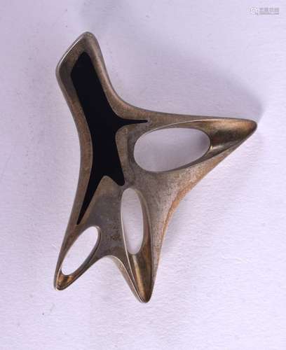 A GEORG JENSEN SILVER BROOCH. Stamped 925S Denmark, 36 grams...