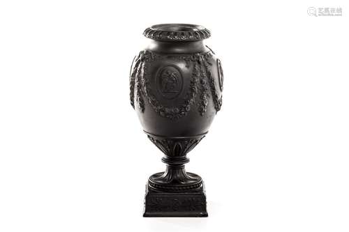 19th C WEDGWOOD BASALT PORCELAIN URN