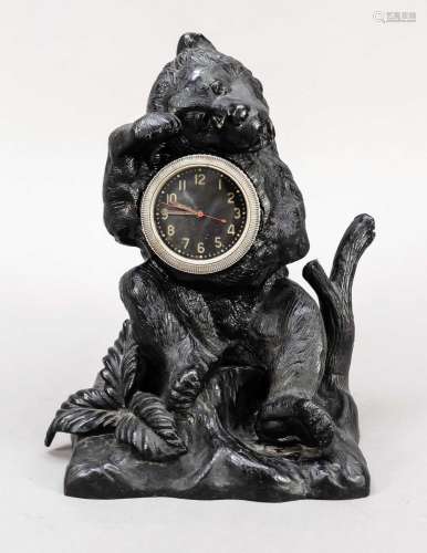 Clock w. bear, Russia c. 1900, mark