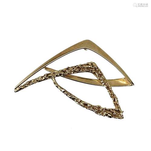 A 14ct gold abstract brooch.