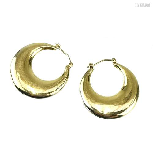 A pair of 14ct gold hollow hoop earrings.