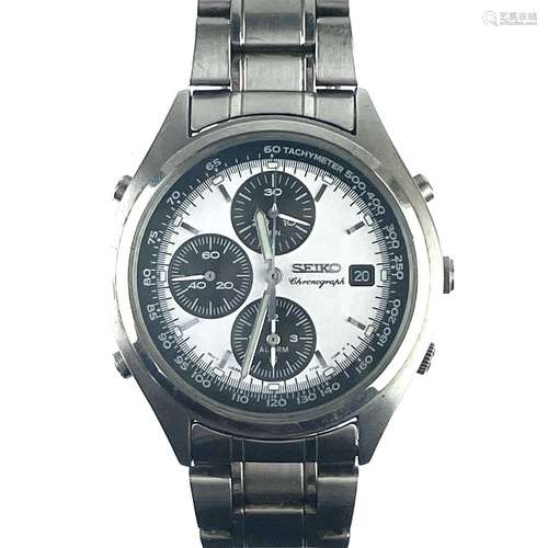 A Seiko Chronograph quartz stainless steel gentleman`s brace...