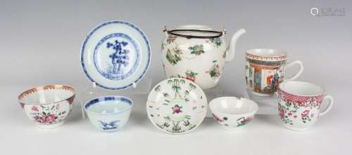 A small collection of Chinese porcelain