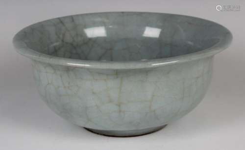 A Chinese Guan type crackle glazed circular bowl