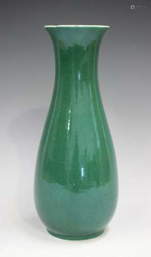 A Chinese green crackle glazed porcelain vase