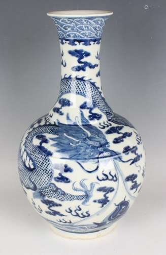 A Chinese blue and white porcelain bottle vase