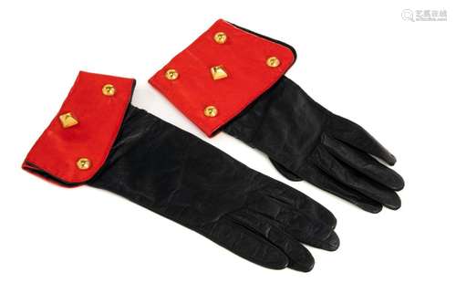 PAIR OF VINTAGE HERMES LEATHER STUDDED GLOVES