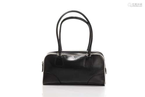 PRADA BLACK LEATHER HANDBAG