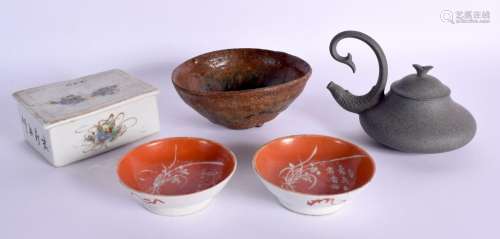 A CHINESE QING DYNASTY STONEWARE BOWL together with a pair o...