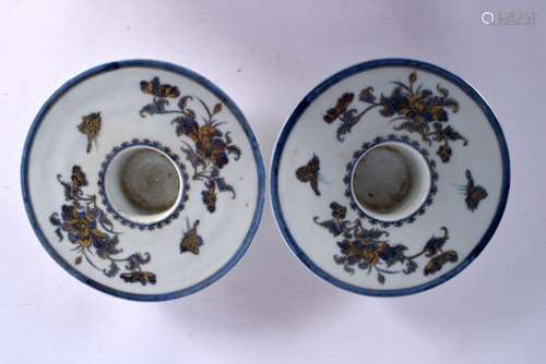 A RARE PAIR OF 18TH CENTURY CHINESE EXPORT BLUE AND WHITE ST...