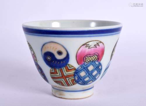 A CHINESE BLUE AND WHITE PORCELAIN TEABOWL 20th Century. 7 c...